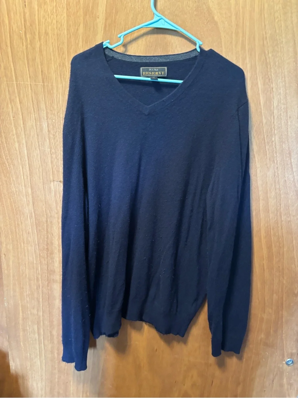Jos. A. Bank Men’s V-Neck Sweater in Navy Blue